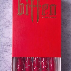 Dripping in Diamonds, Darcie